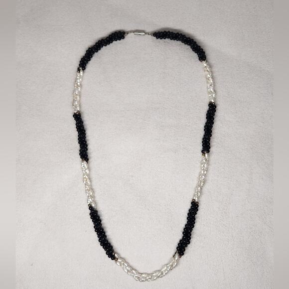 Black & White Twisted Beaded Necklace | Vintage Statement Piece - Picture 5 of 8